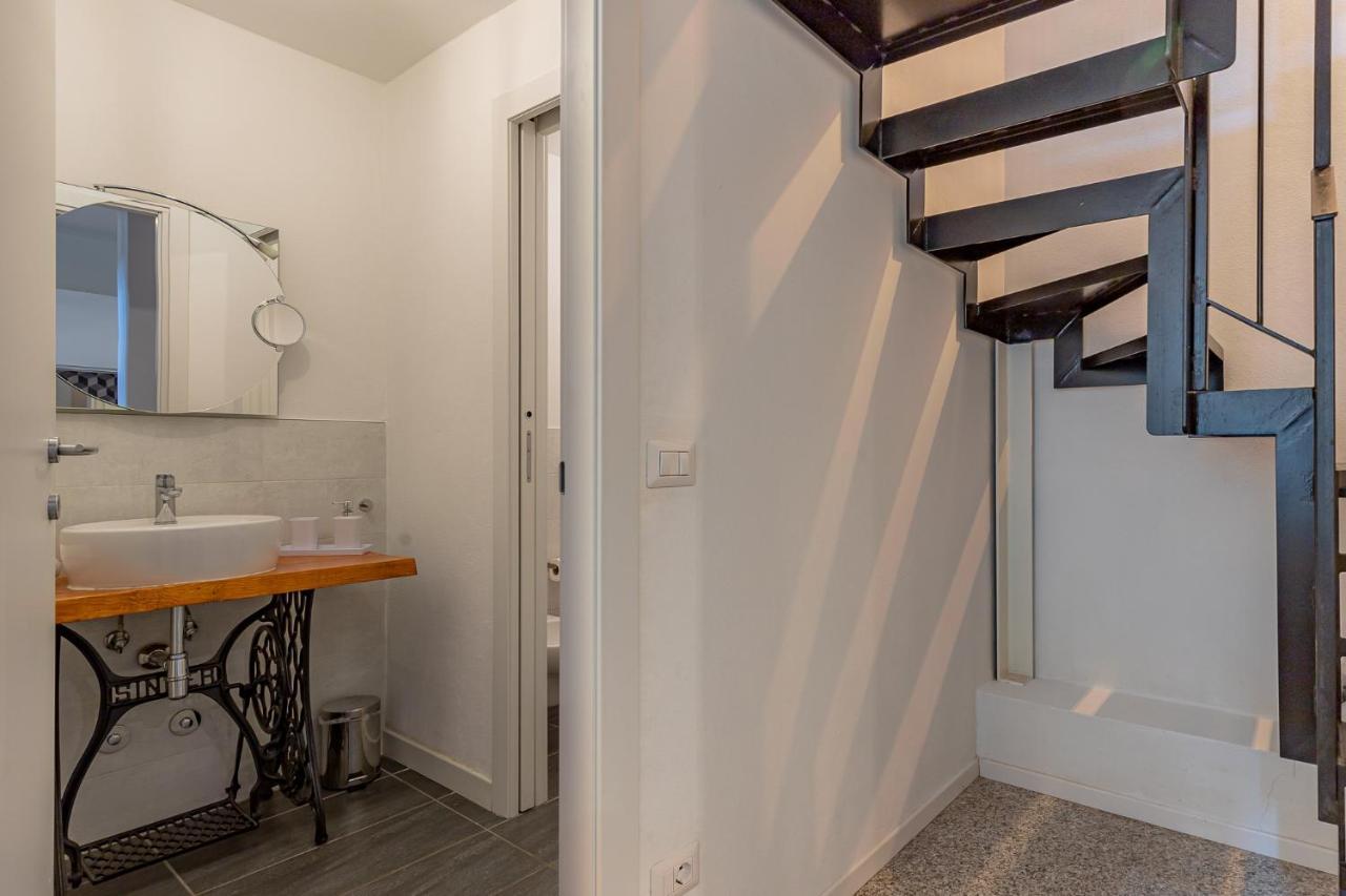 Ferienwohnung Moderno Loft A Due Passi Dal Lago Torno Exterior foto