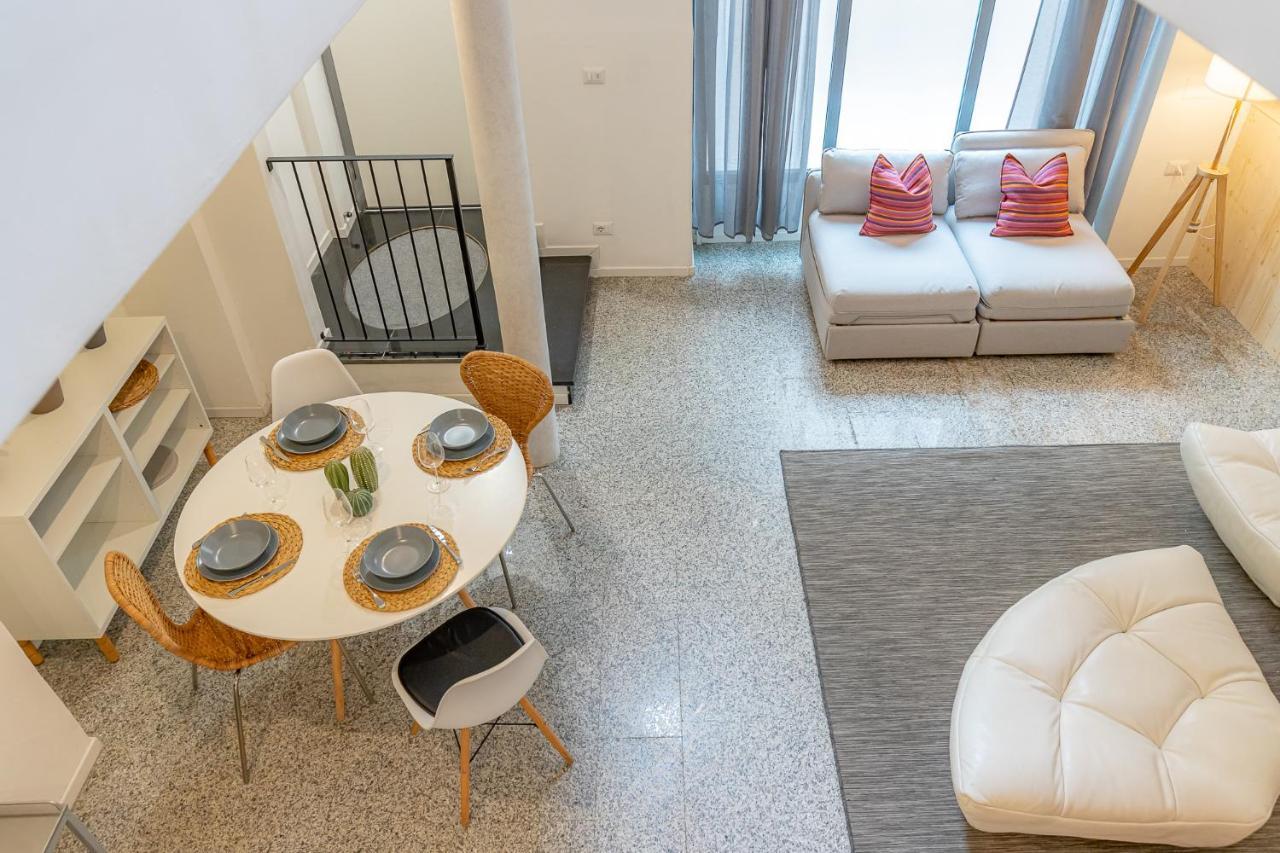 Ferienwohnung Moderno Loft A Due Passi Dal Lago Torno Exterior foto